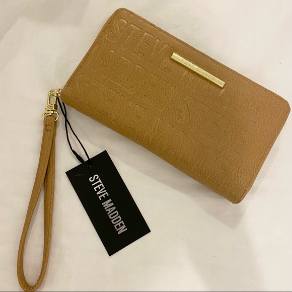 Steve Madden Handbags - Steve Madden Camel Zip Around Wallet